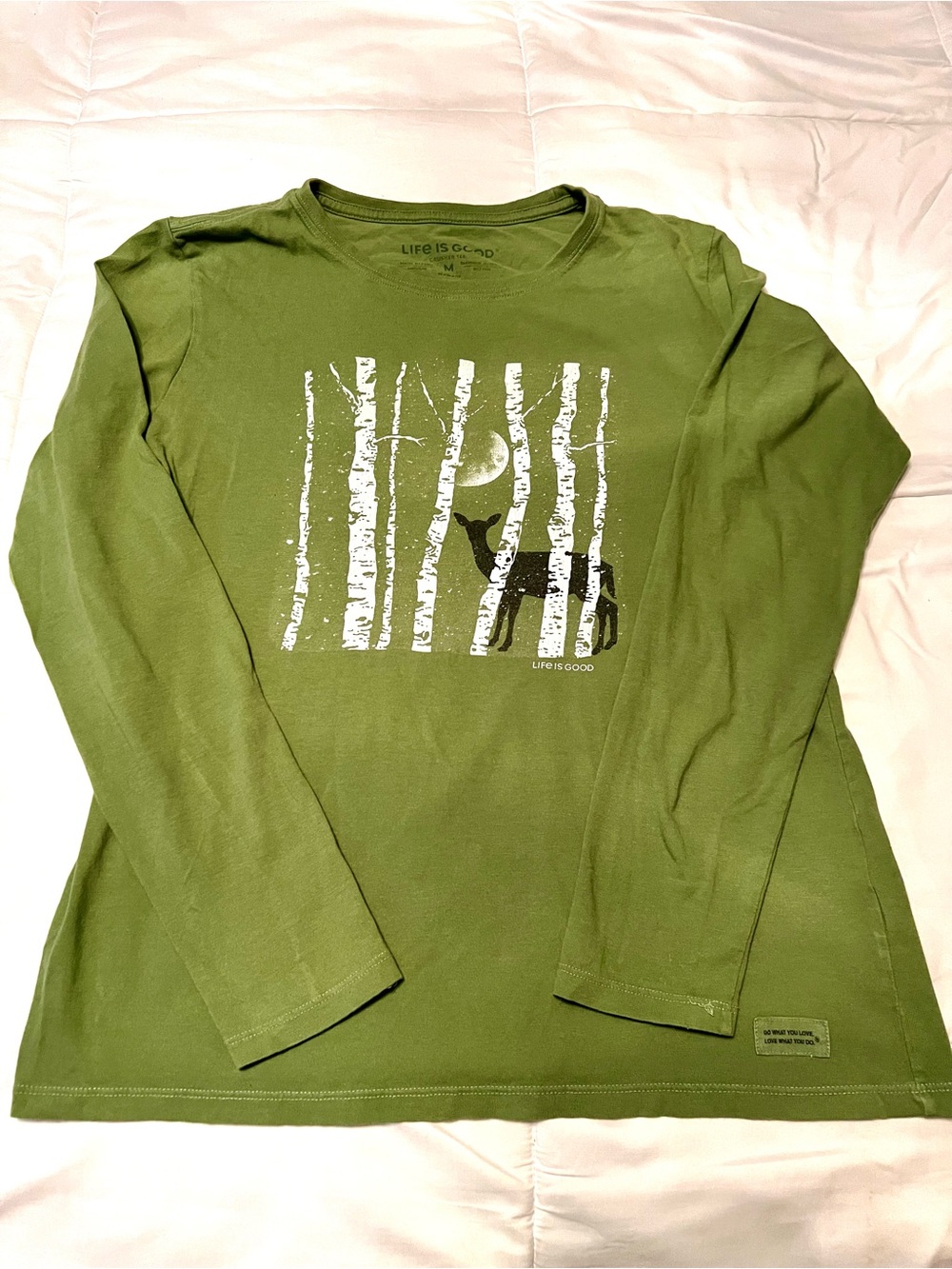 Life Is Good Women’s ‘Crusher Olive Green Long Sleeve Birch & Deer Print Tee-Med